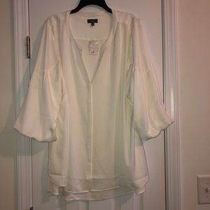 Gorgeous exaggerated sleeve Limited blouse!